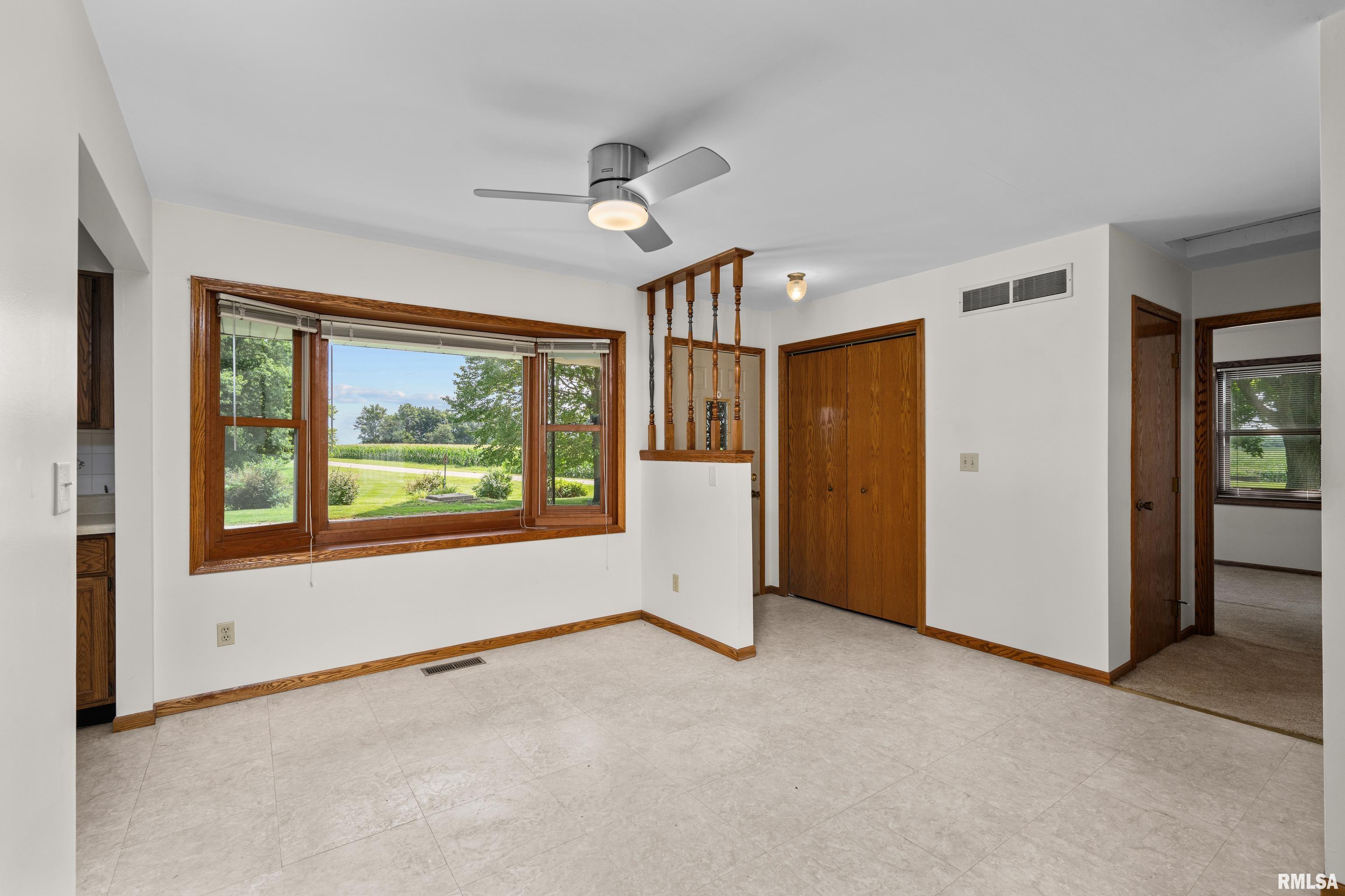 28832 Saxon Road Galva, IL 61434 - Photo 6 of 32 Gallery Image 6