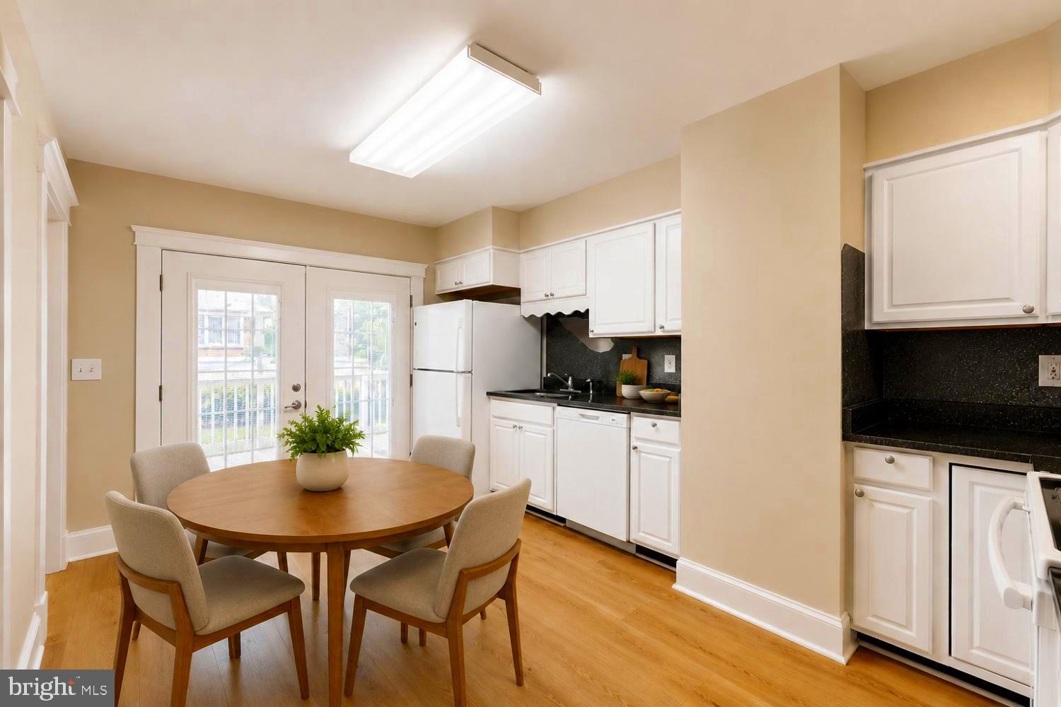 411 North Rock Glen Road Baltimore, MD 21229 - Photo 14 of 38 Virtually Staged Kitchen