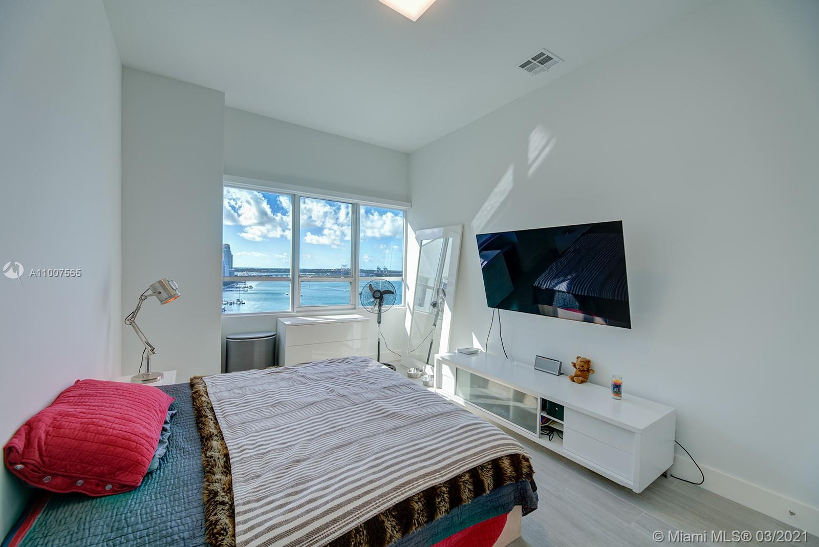 1500 Bay Road, Unit 1526S Miami Beach, FL 33139 - Photo 11 of 25
