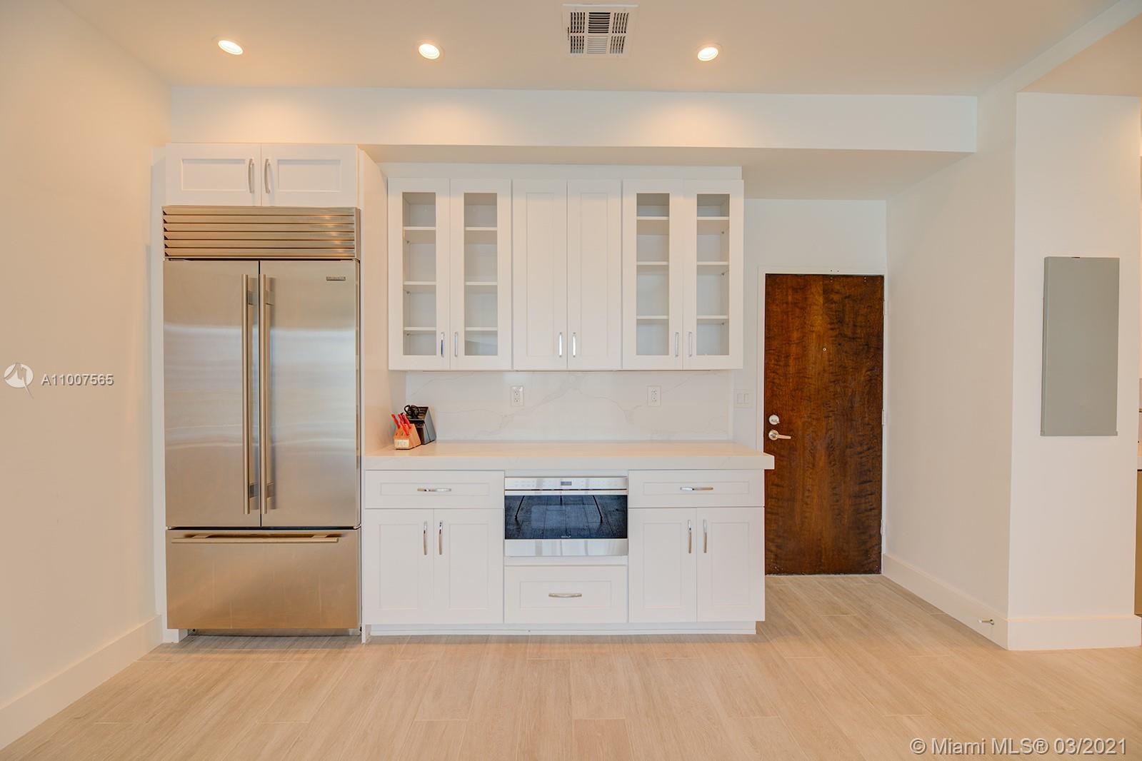 1500 Bay Road, Unit 1526S Miami Beach, FL 33139 - Photo 4 of 25