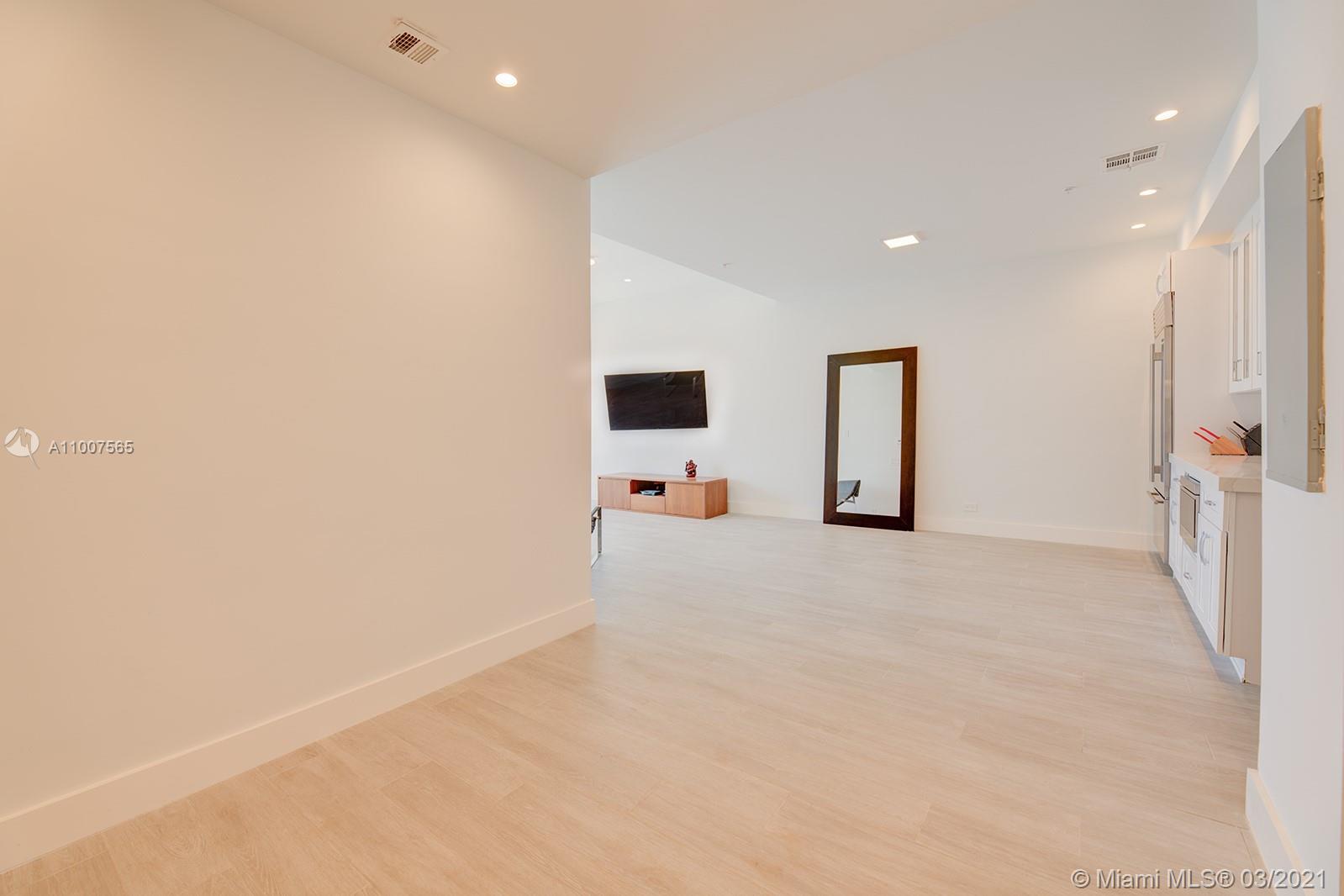 1500 Bay Road, Unit 1526S Miami Beach, FL 33139 - Photo 8 of 25