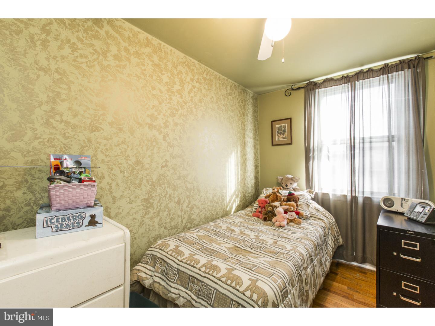1827 Merribrook Road Philadelphia, PA 19151 - Photo 18 of 25 Bedroom 3