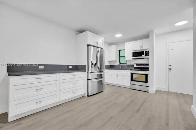 $2,300 | 1530 Southwest 2nd Street, Unit 301, Miami, FL 33135