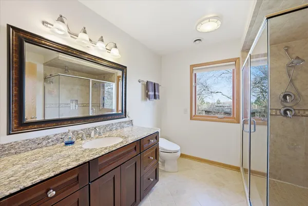 $565,000 | 2340 Alta Louise Parkway, Brookfield, WI 53045