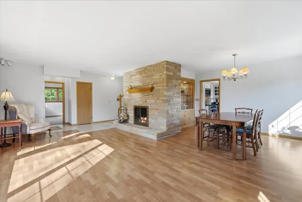 $565,000 | 2340 Alta Louise Parkway, Brookfield, WI 53045