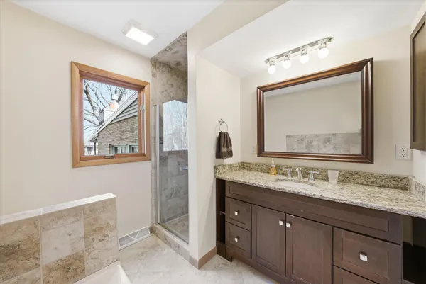 $565,000 | 2340 Alta Louise Parkway, Brookfield, WI 53045