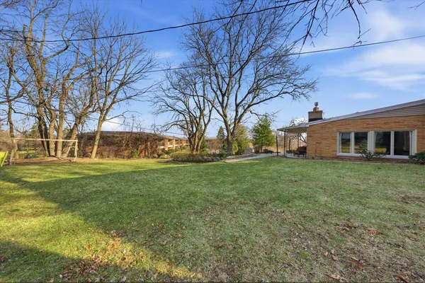 $565,000 | 2340 Alta Louise Parkway, Brookfield, WI 53045