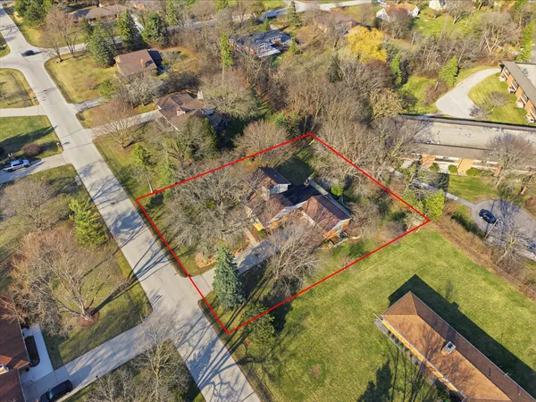 $565,000 | 2340 Alta Louise Parkway, Brookfield, WI 53045