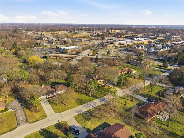 $565,000 | 2340 Alta Louise Parkway, Brookfield, WI 53045