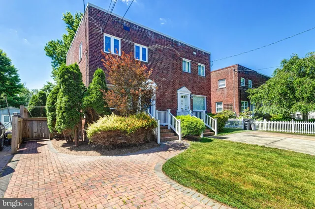 $879,000 | 5 East Custis Avenue, Alexandria, VA 22301