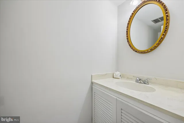 $920,000 | 4978 Sentinel Drive, Unit 12306, Bethesda, MD 20816