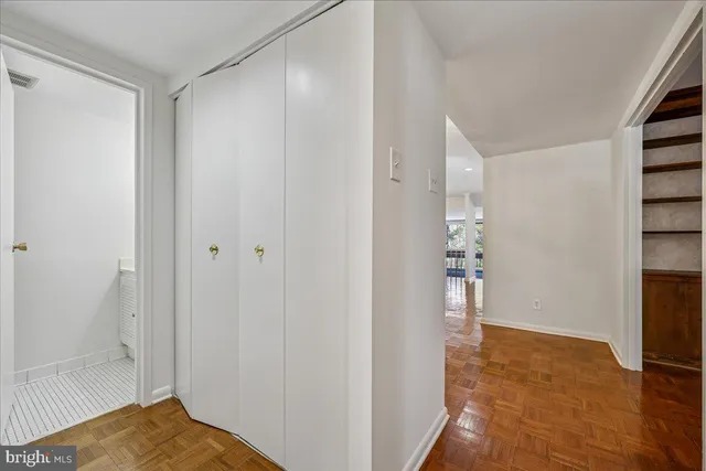 $920,000 | 4978 Sentinel Drive, Unit 12306, Bethesda, MD 20816