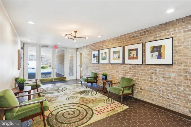 $920,000 | 4978 Sentinel Drive, Unit 12306, Bethesda, MD 20816