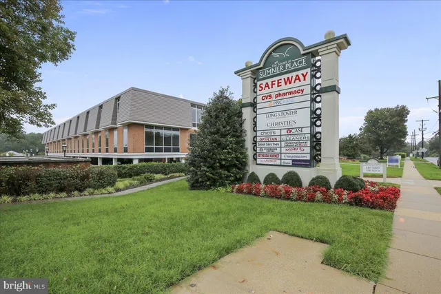 $920,000 | 4978 Sentinel Drive, Unit 12306, Bethesda, MD 20816