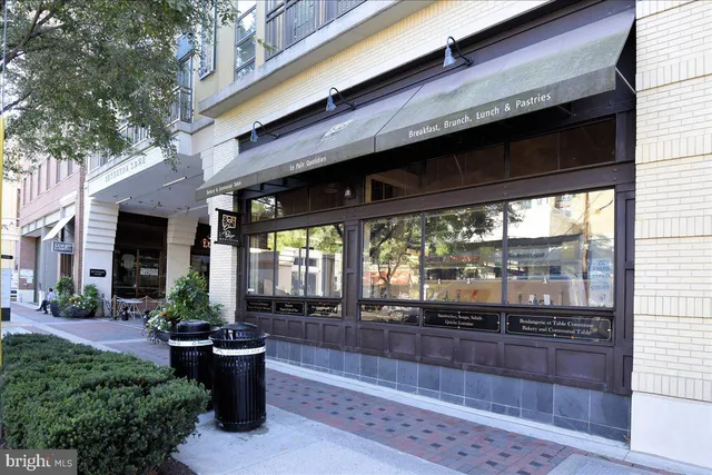 $920,000 | 4978 Sentinel Drive, Unit 12306, Bethesda, MD 20816