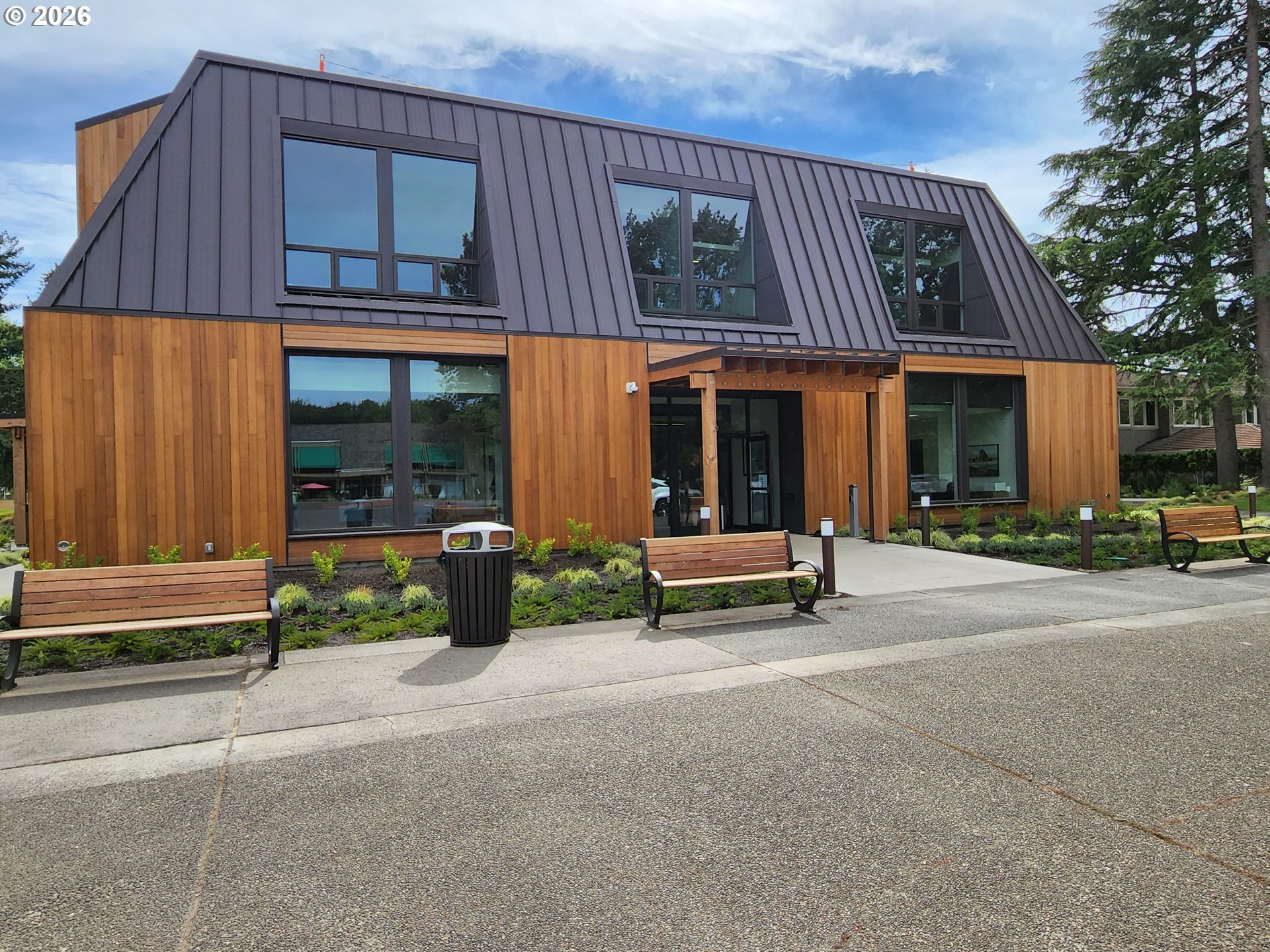 32565 Southwest Lake Point Court Wilsonville, OR 97070 - Photo 47 of 48 a view of a house with sitting area and garden