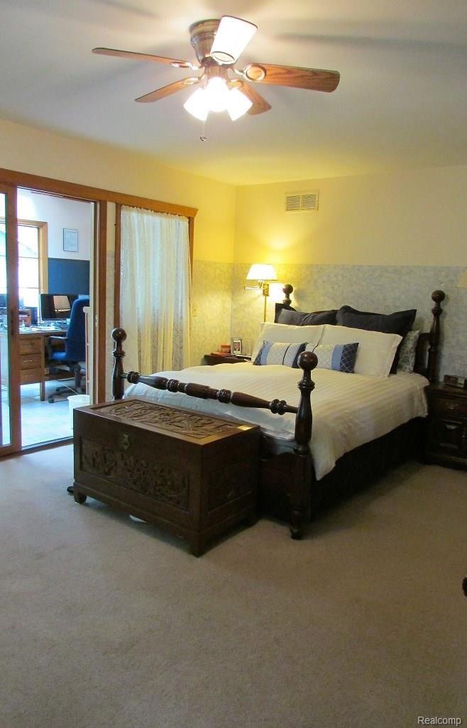 2846 Fenton Road Hartland, MI 48353 - Photo 16 of 33 Master Bedroom