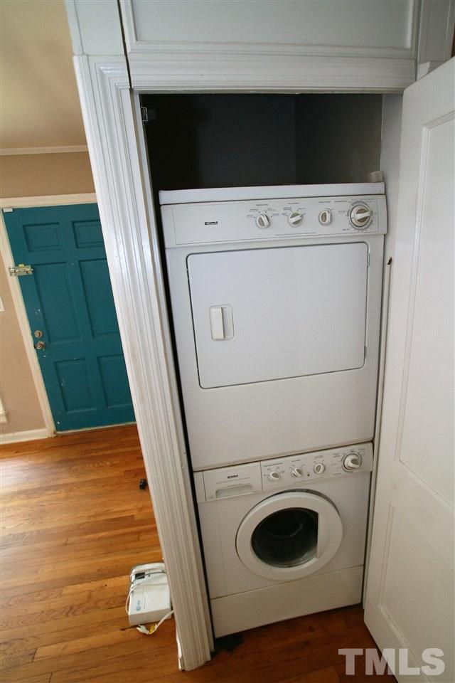 705 Mial Street Raleigh, NC 27608 - Photo 4 of 14 a utility room with dryer and washer