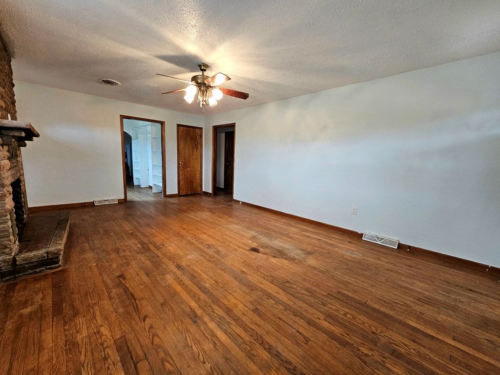 331 Pleasantview Road Austinville, VA 24312 - Photo 6 of 41 Gallery Image 6
