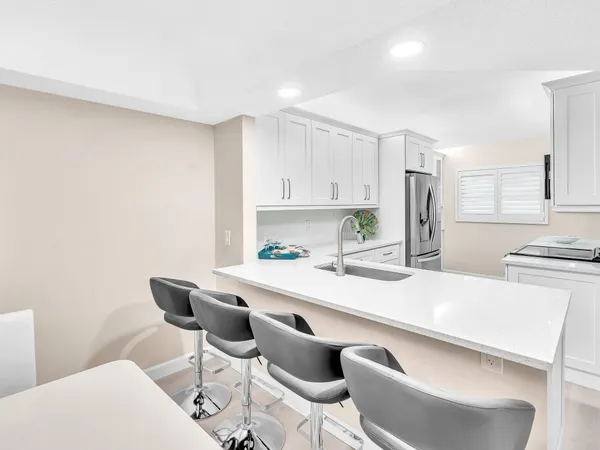 $3,500 | 23249 Barwood Lane North, Unit 205, Boca Raton, FL 33428