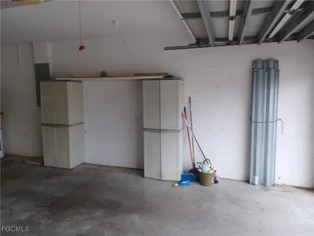 $1,800 | 3020 Southeast Santa Barbara Place, Cape Coral, FL 33904