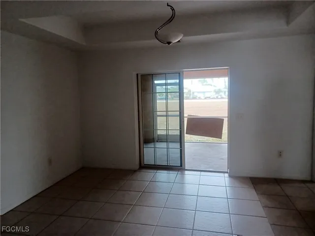 $1,800 | 3020 Southeast Santa Barbara Place, Cape Coral, FL 33904