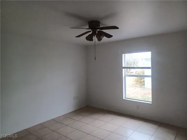 $1,800 | 3020 Southeast Santa Barbara Place, Cape Coral, FL 33904