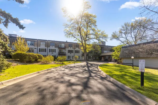 $129,900 | 183 Little Canada Road East, Unit 310, Little Canada, MN 55117