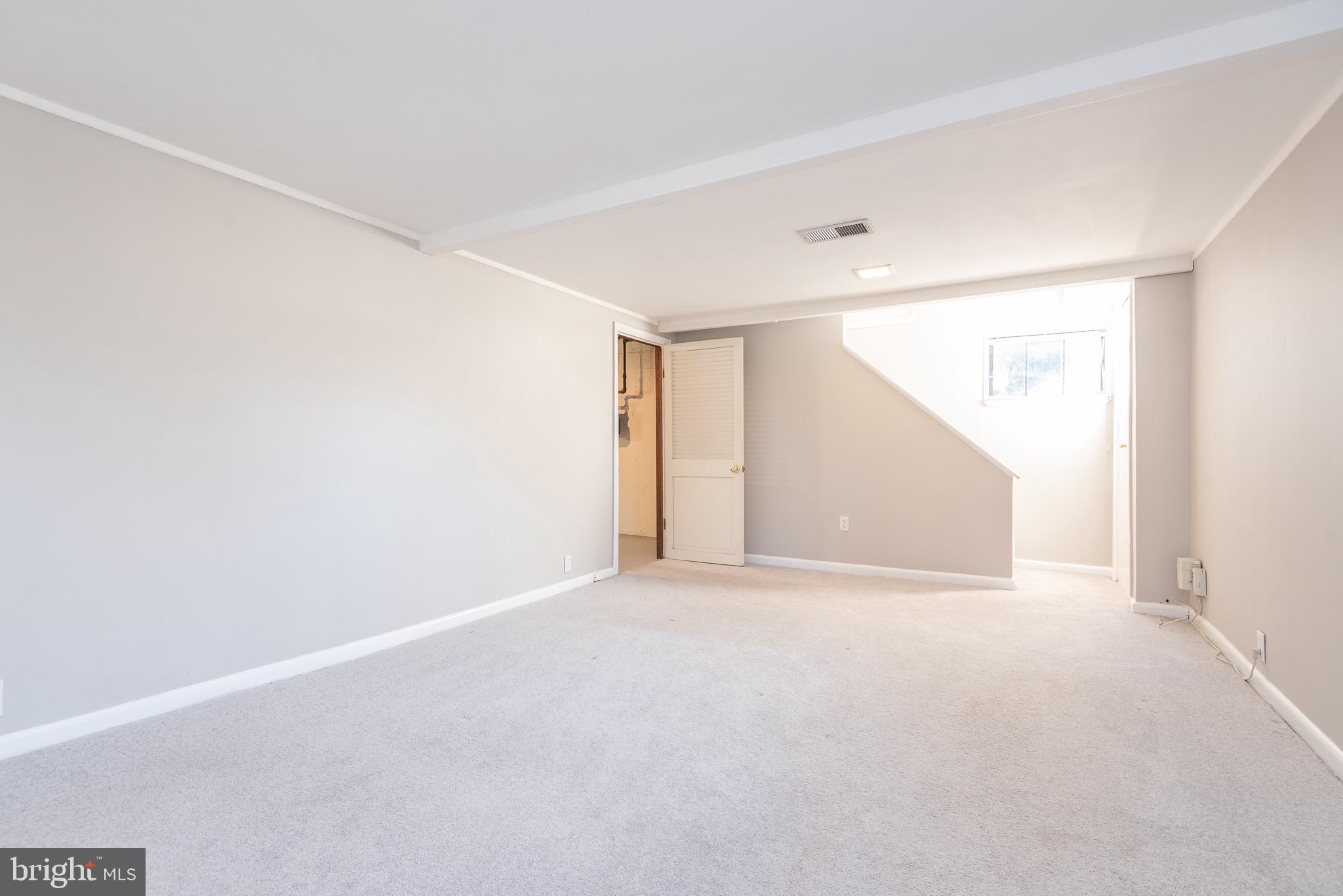 2422 Seminary Road Silver Spring, MD 20910 - Photo 23 of 31