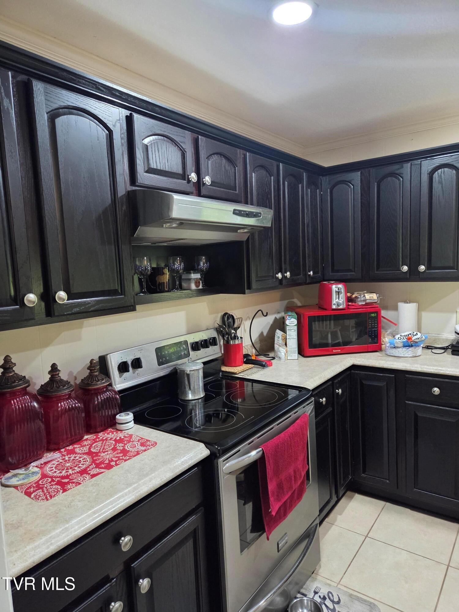 130 Unaka Subdivision Road Elizabethton, TN 37643 - Photo 18 of 24 130 Cabinets