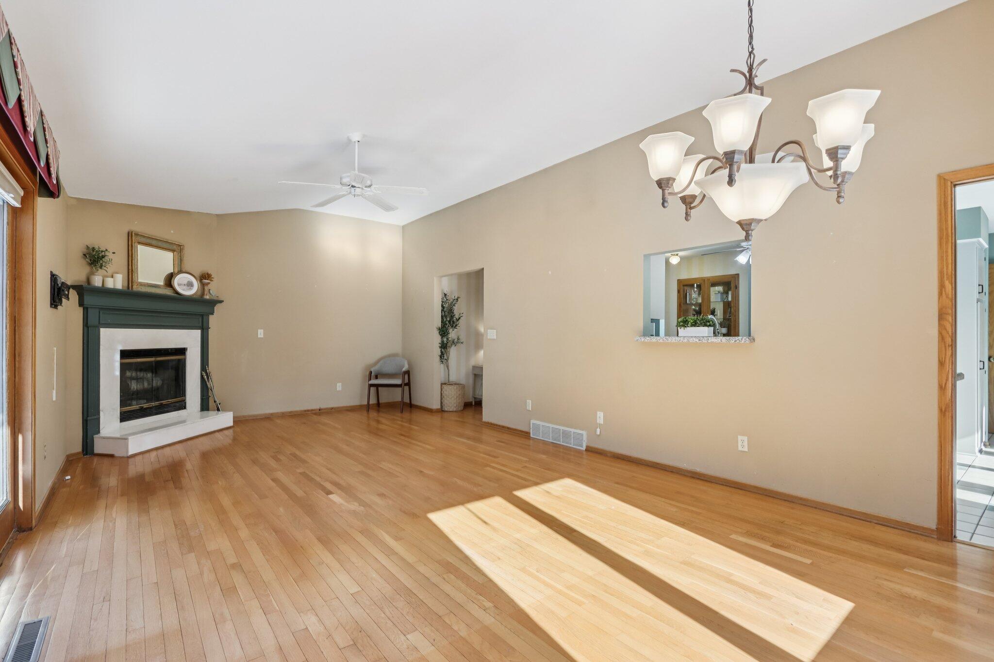 W178-n9743 Riversbend Circle East Germantown, WI 53022 - Photo 8 of 48 15-web-or-mls-W178N9743 Riversbend Cir W