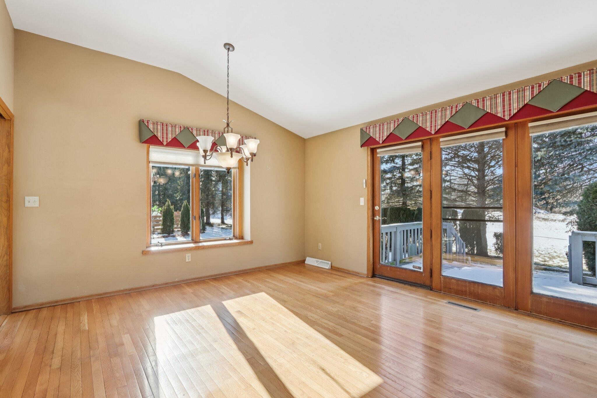 W178N9743 Riversbend Circle West Germantown, WI 53022 - Photo 8 of 54 Light & Bright Living Room w/HWF's