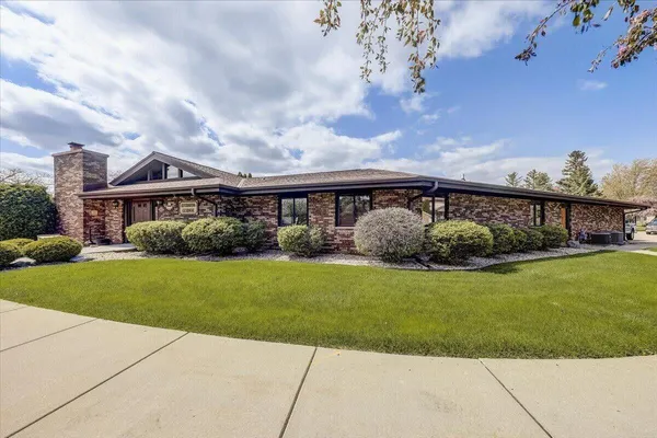 $340,000 | W178N9743 Riversbend Circle West, Germantown, WI 53022