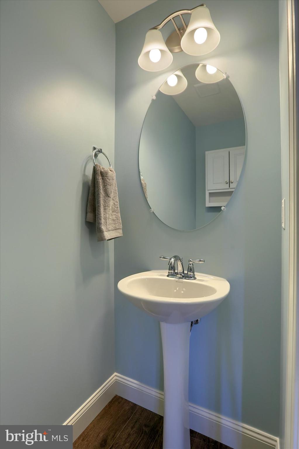 101 Eagle Road Dillsburg, PA 17019 - Photo 8 of 40 Powder Room