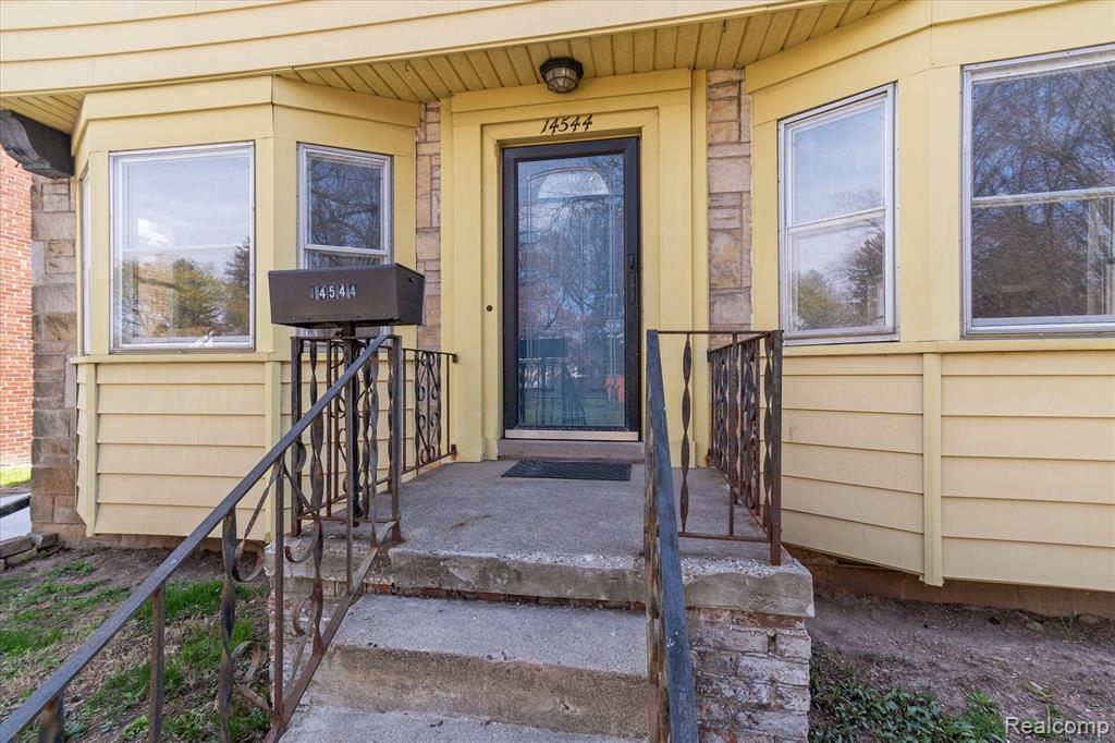 14544 Ashton Road Detroit, MI 48223 - Photo 5 of 40