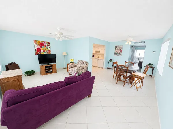 $69,900 | 641 Burgundy North, Delray Beach, FL 33484