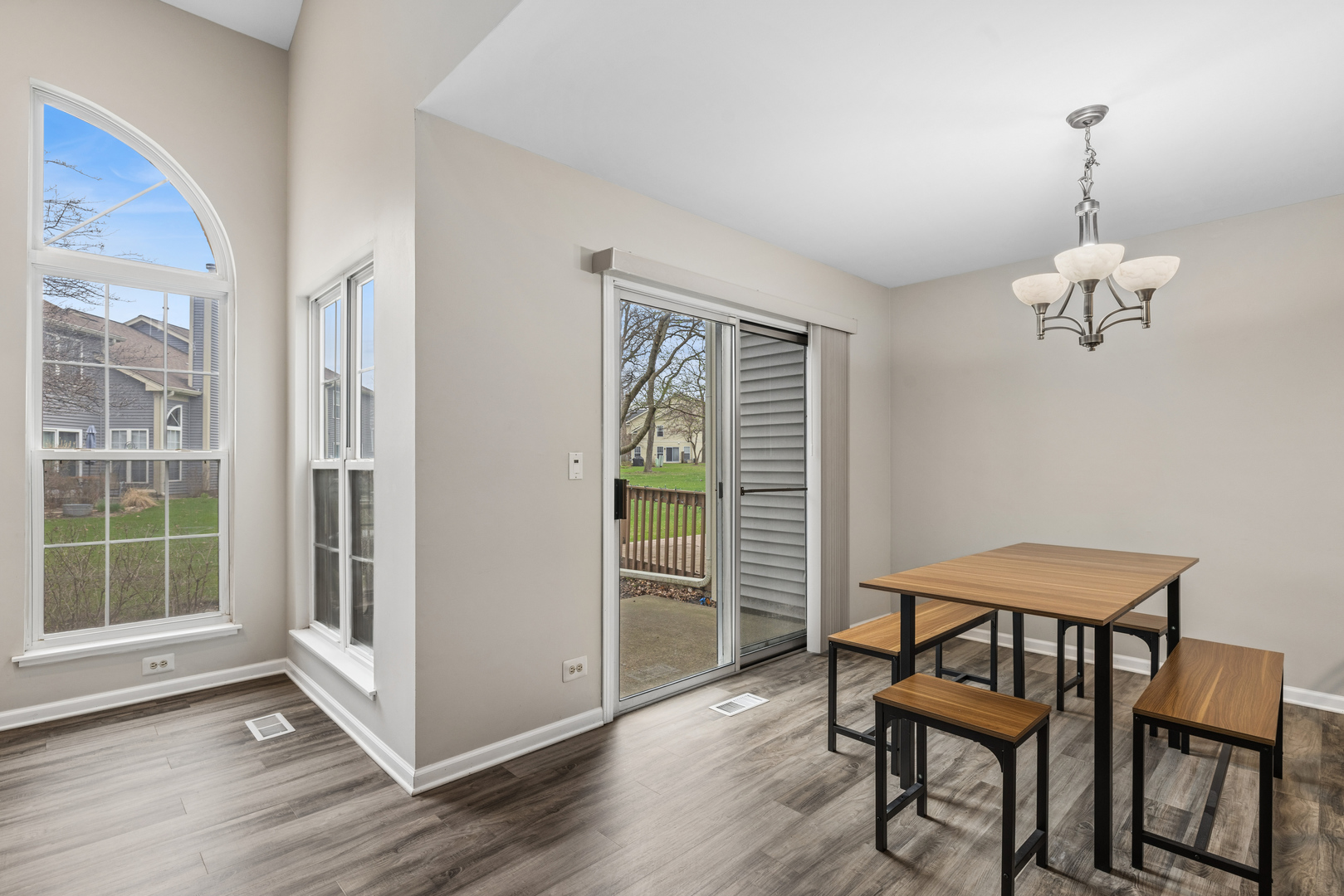 713 Bent Ridge Lane Elgin, IL 60120 - Photo 4 of 23