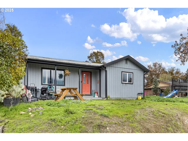 $249,000 | 350 Park Street, Winston, OR 97496