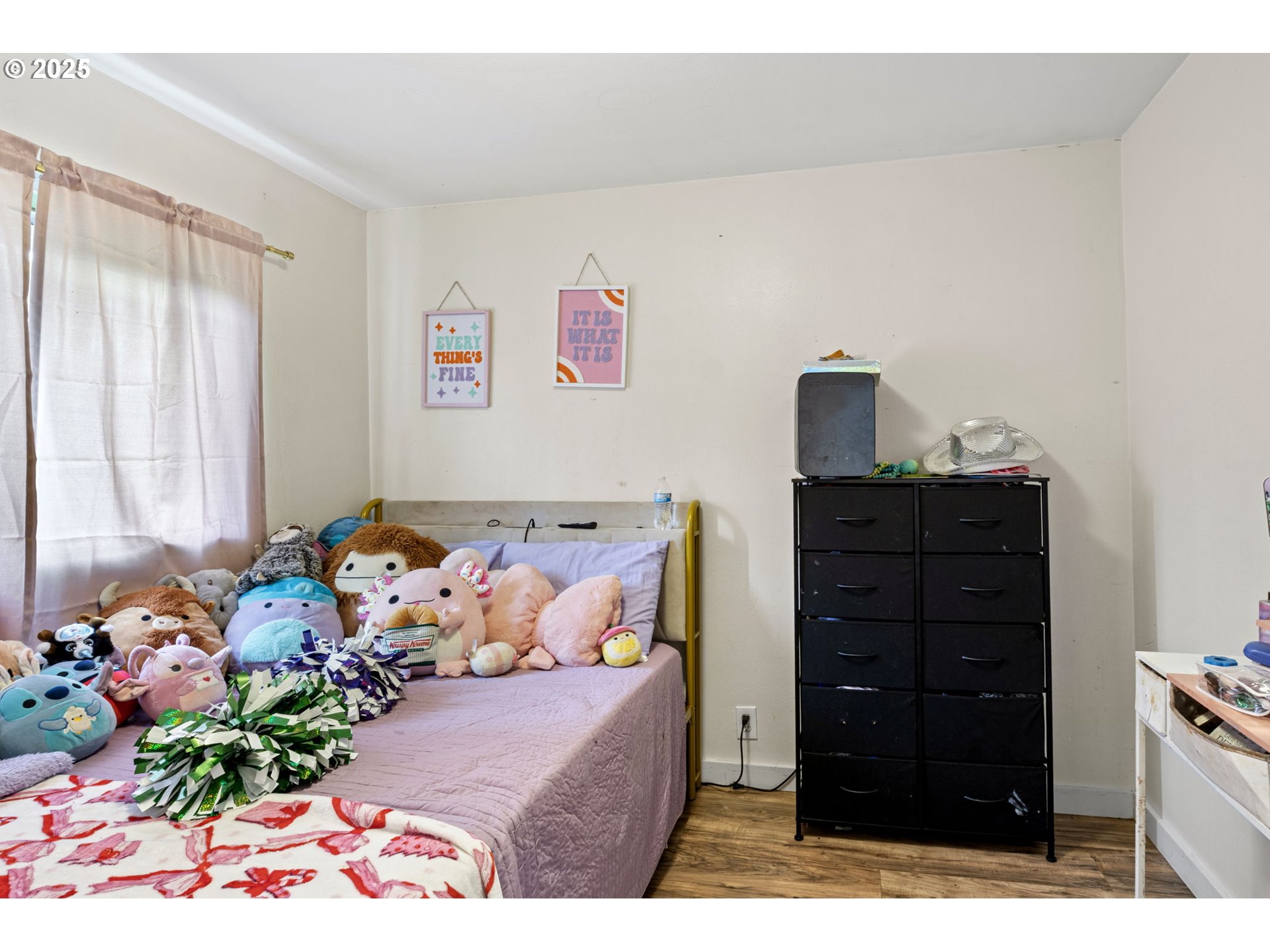 350 Park Street Winston, OR 97496 - Photo 13 of 25 a bedroom with a bed and a dresser