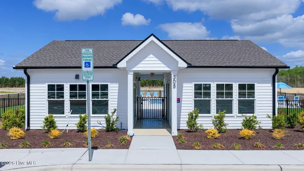 $325,990 | 427 Oak Knl Drive, Unit LOT 64, Jacksonville, NC 28540