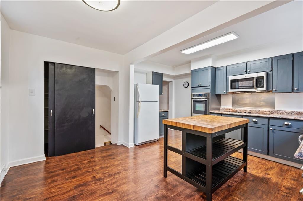 33 East Roseridge Street Pittsburgh, PA 15202 - Photo 13 of 24 Gallery Image 13