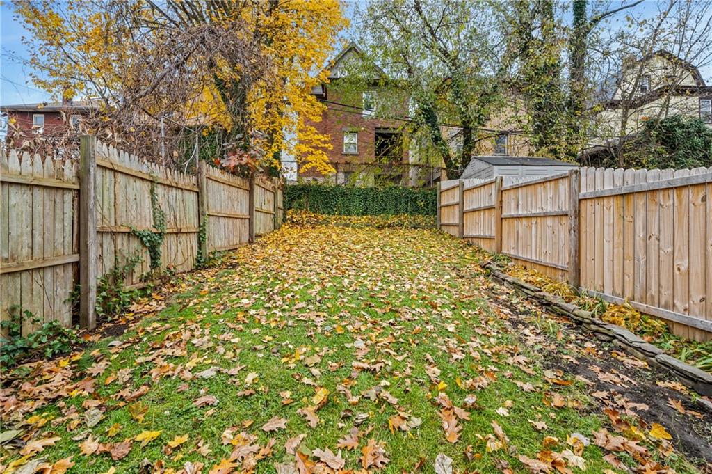 33 East Roseridge Street Pittsburgh, PA 15202 - Photo 22 of 24 Gallery Image 22
