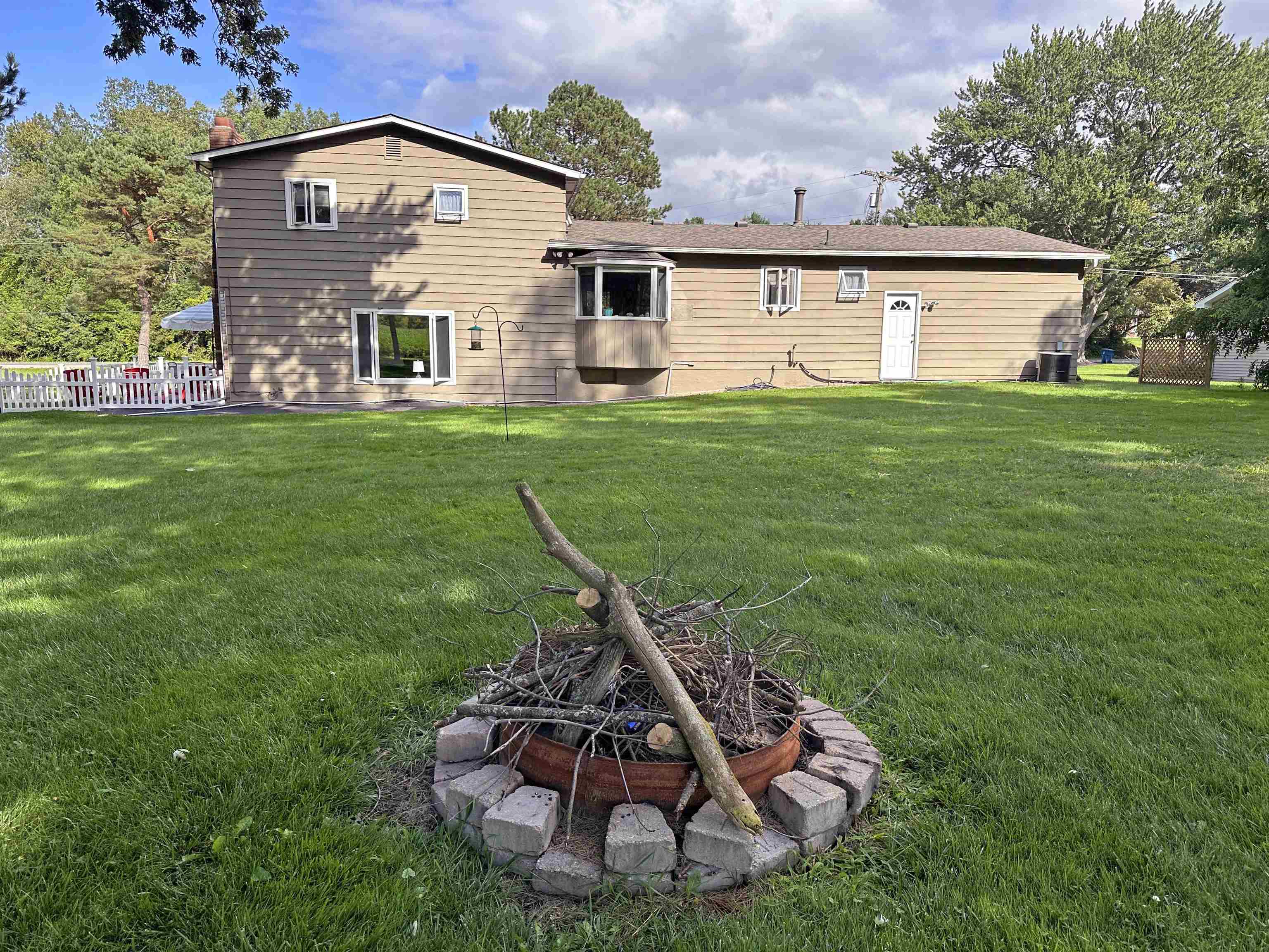 1475 North Seymour Road Flushing, MI 48433 - Photo 6 of 41