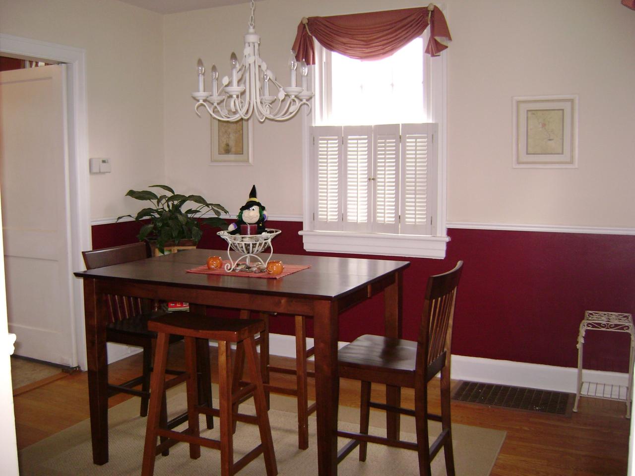2440 Tillett Road Southwest Roanoke, VA 24015 - Photo 3 of 8 DINING ROOM