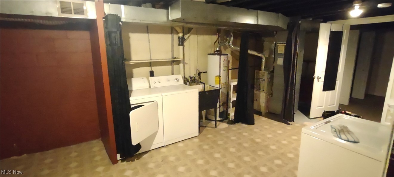 5215 Cline Road Kent, OH 44240 - Photo 20 of 23 washer and dryer stay with unit