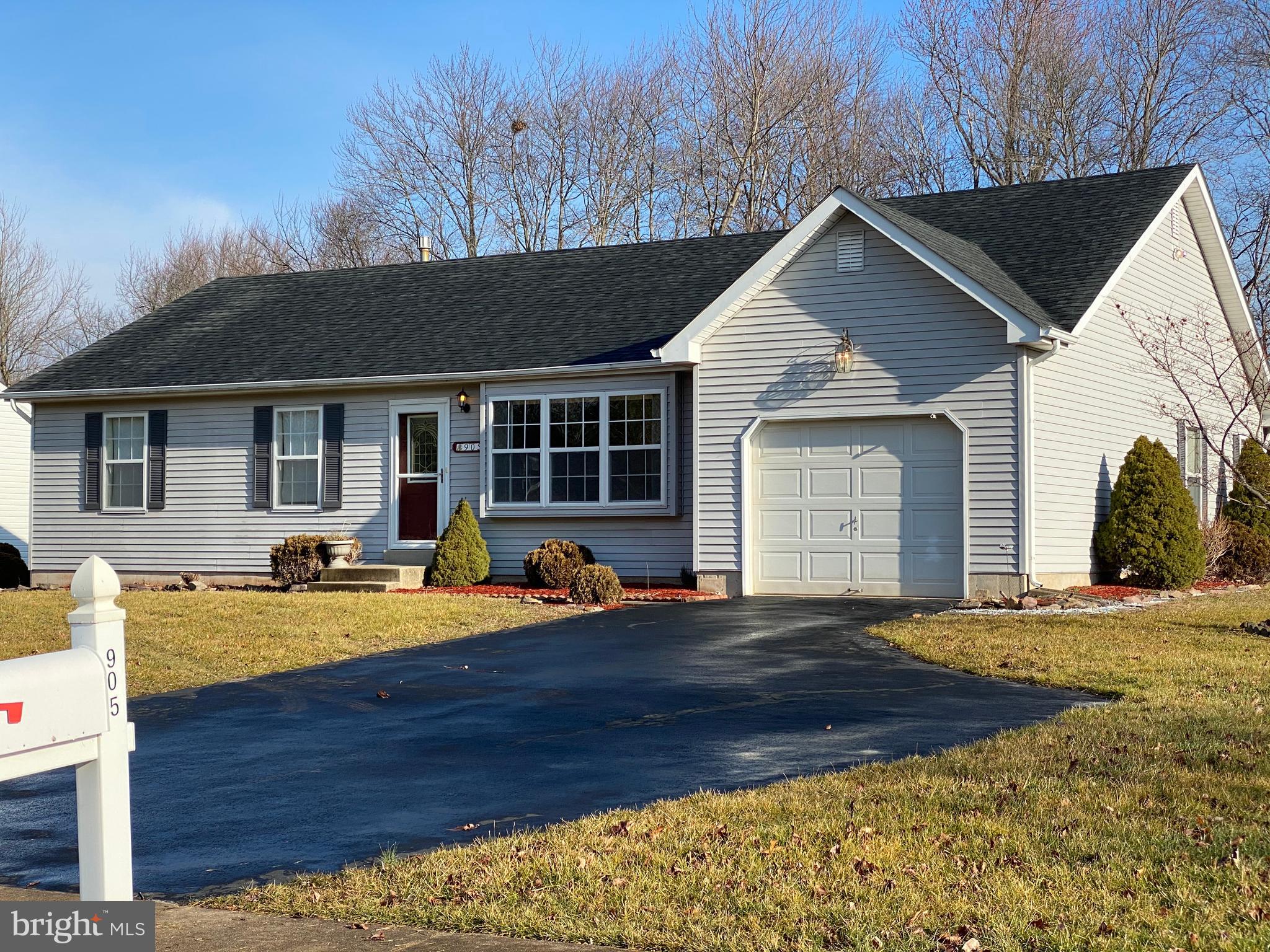 905 Chatfield Road Warrington, PA 18976 - Photo 1 of 36 front of house