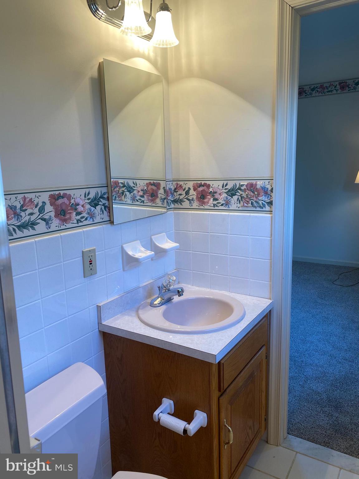 905 Chatfield Road Warrington, PA 18976 - Photo 29 of 36 full master bathroom