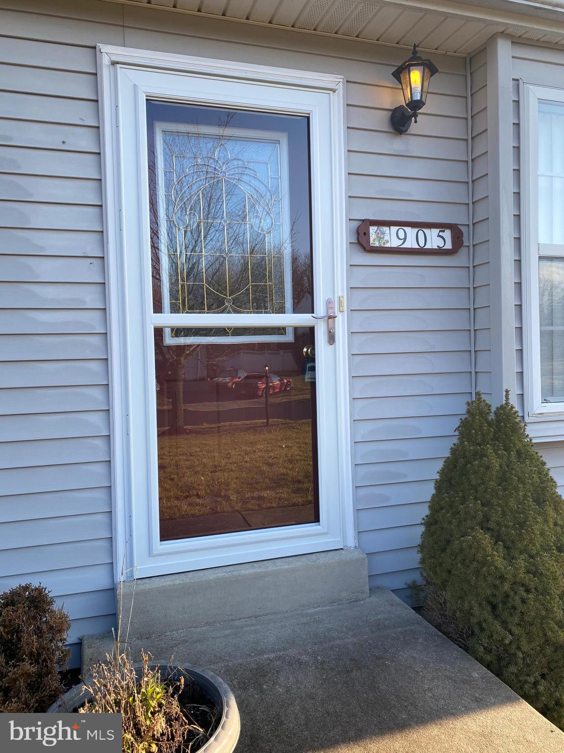 905 Chatfield Road Warrington, PA 18976 - Photo 5 of 36 glass front door