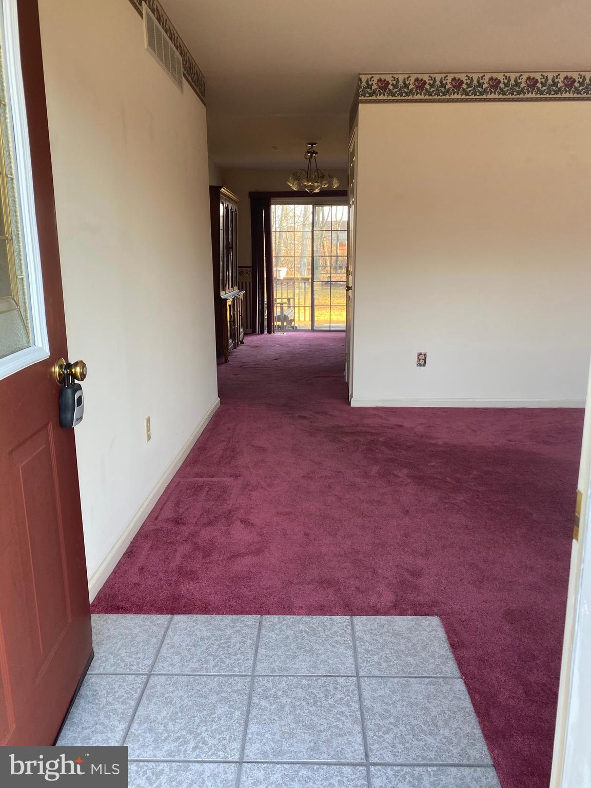 905 Chatfield Road Warrington, PA 18976 - Photo 6 of 36 ceramic tile entryway