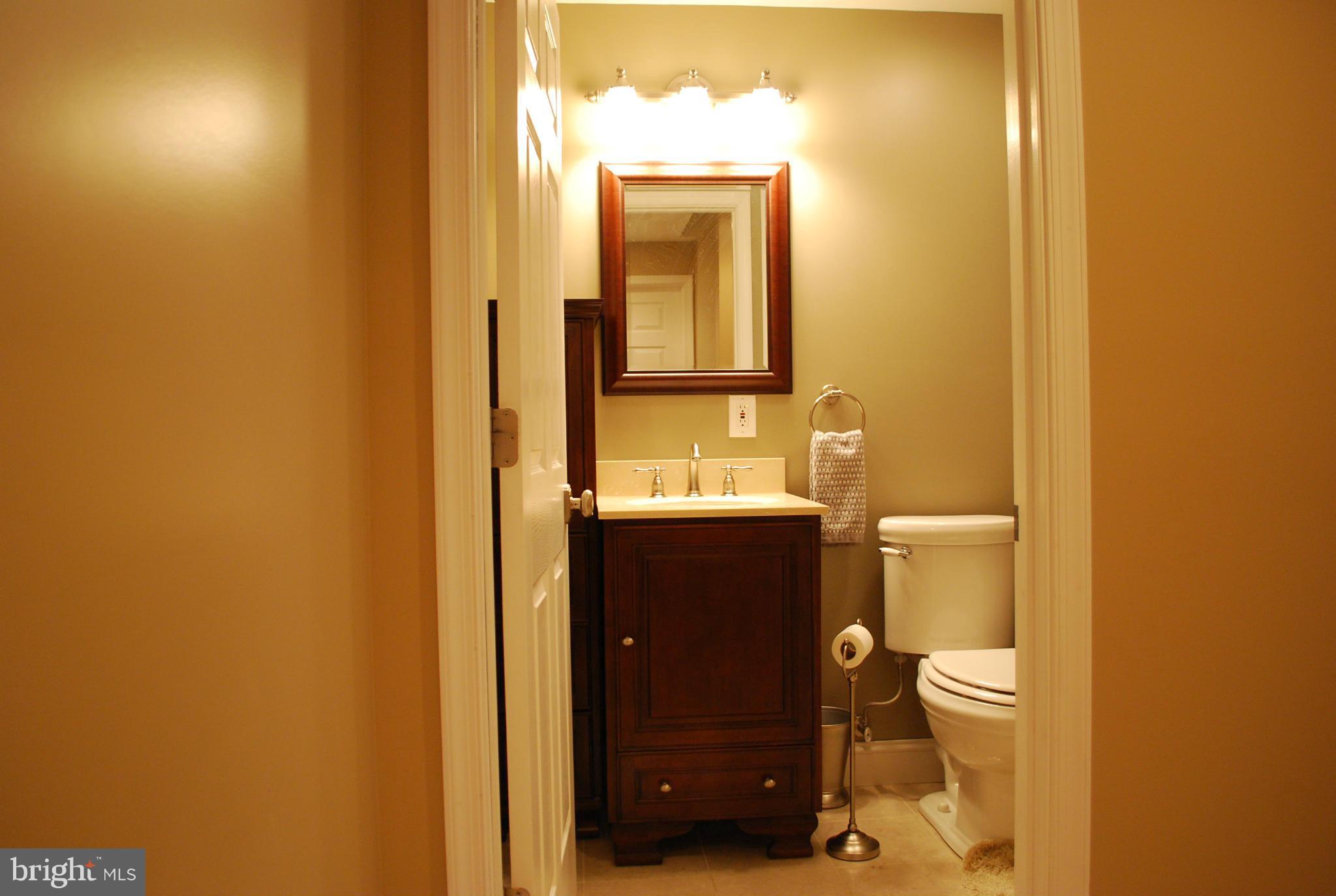 13808 Vanderbilt Way Laurel, MD 20707 - Photo 17 of 24 Bath